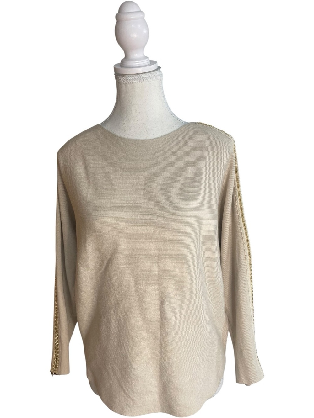 Liv Milano Long Sleeve Knit Sweater with Chain Detail Cream